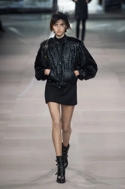 Look 14